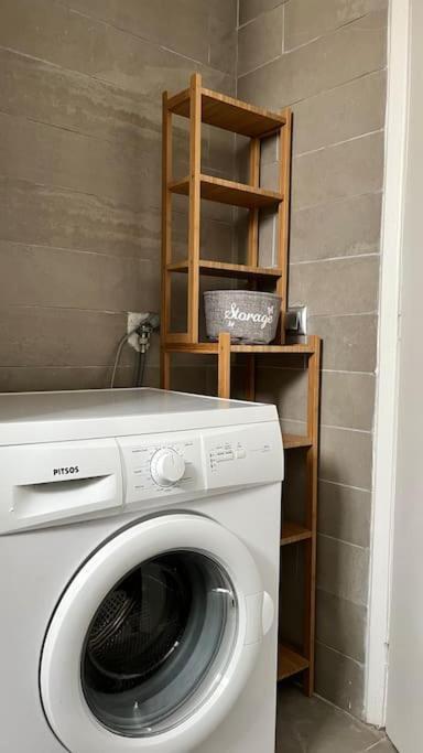 Apartment Beautiful Next To Metro Station Athens